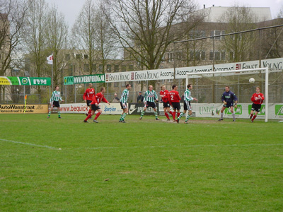 Een aanval van Genemuiden, echter zonder resultaat. (foto Helmich Lubberts)